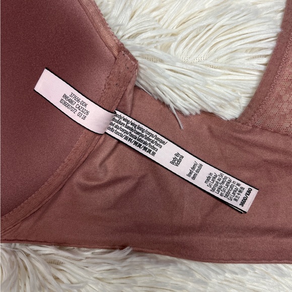 Victoria’s Secret front close bra 36DD - Picture 12 of 16